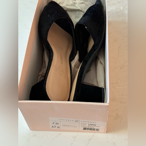 Chinese laundry Lana slides size 7 - Picture 2 of 3